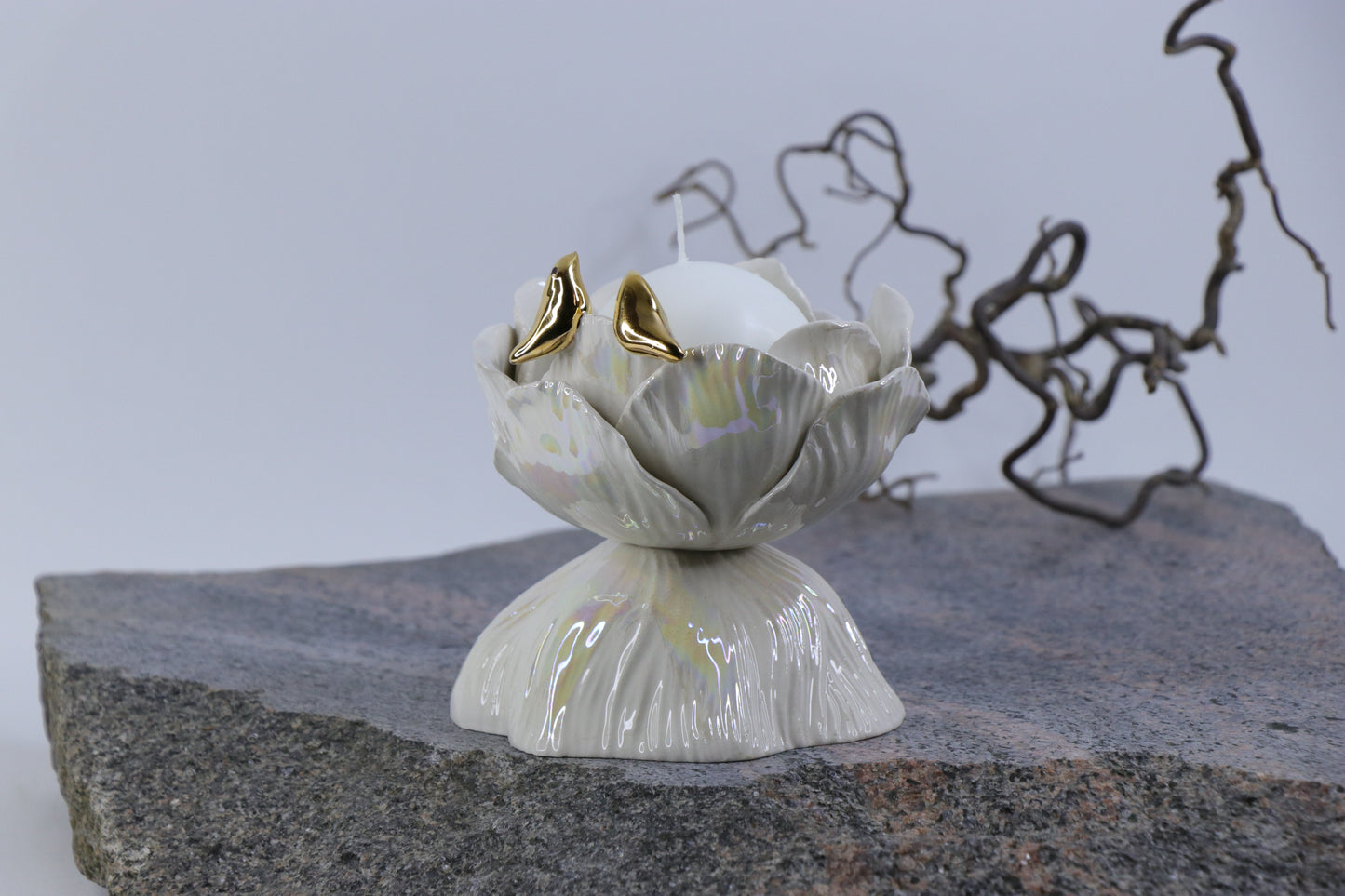 Oval peace | With birds