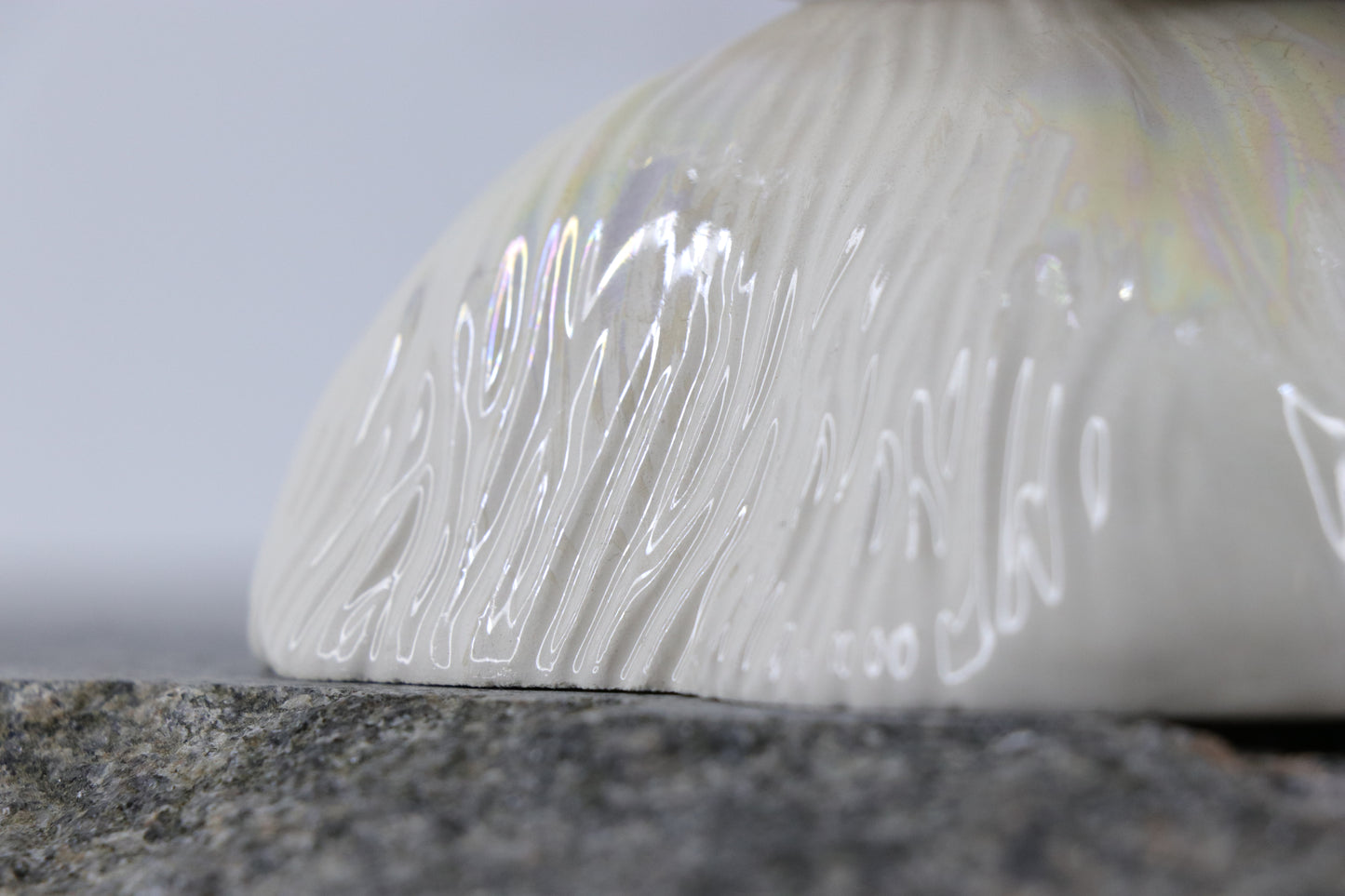 Oval peace | With birds