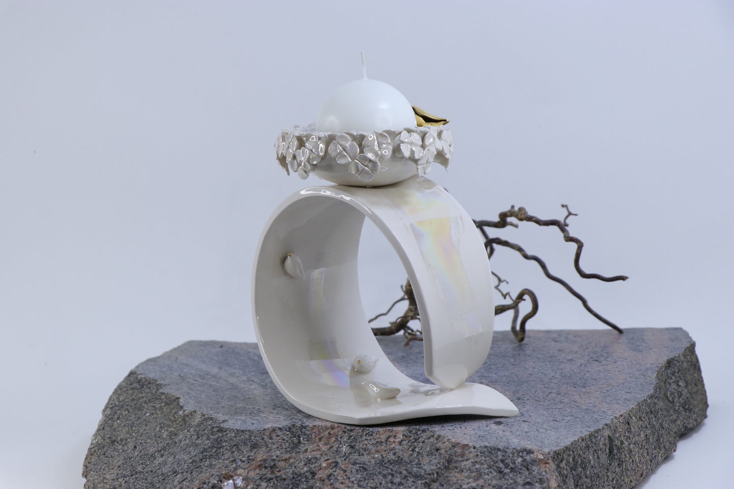 Oval peace | With birds