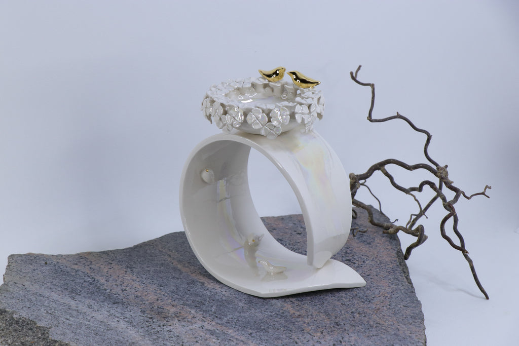 Oval peace | With birds