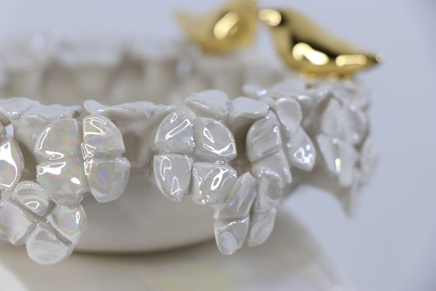 Oval peace | With birds