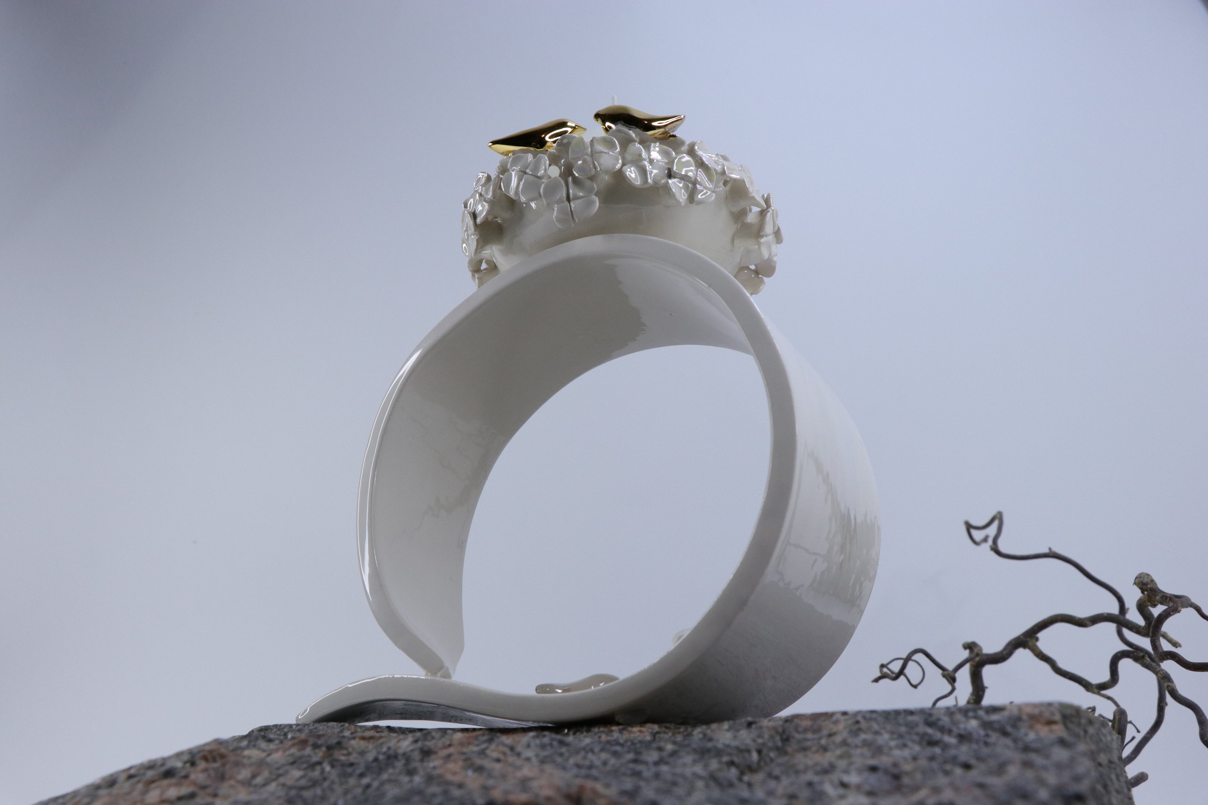 Oval peace | With birds