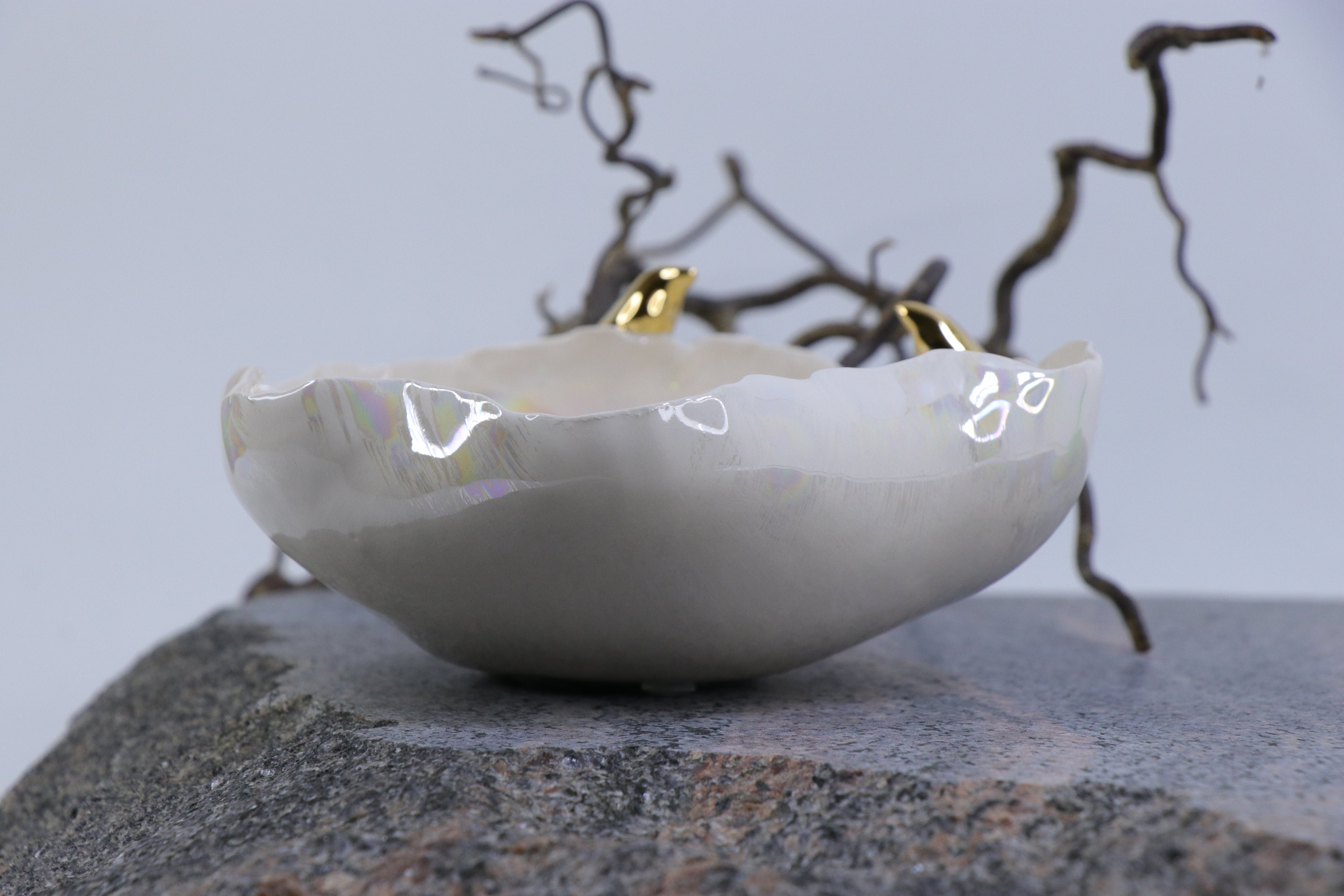 Oval peace | With birds