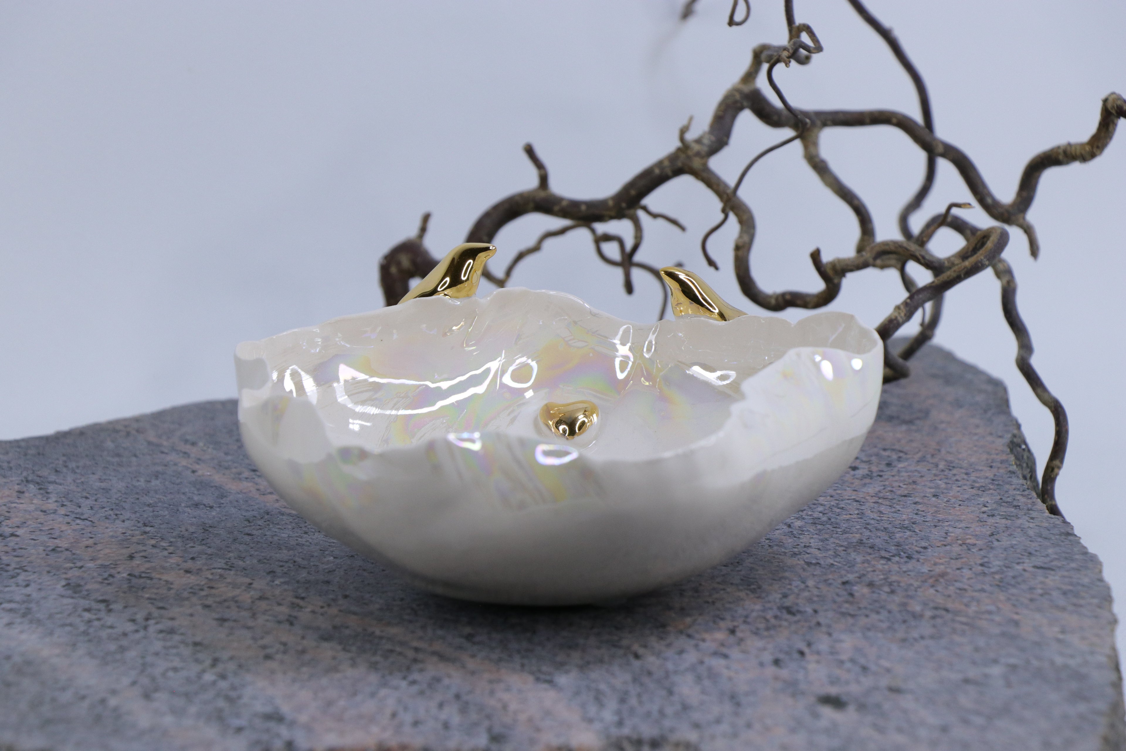 Oval peace | With birds