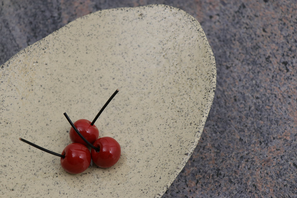 Šviesusis akmuo | Lėkštė