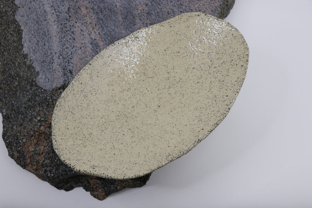 Šviesusis akmuo | Lėkštė