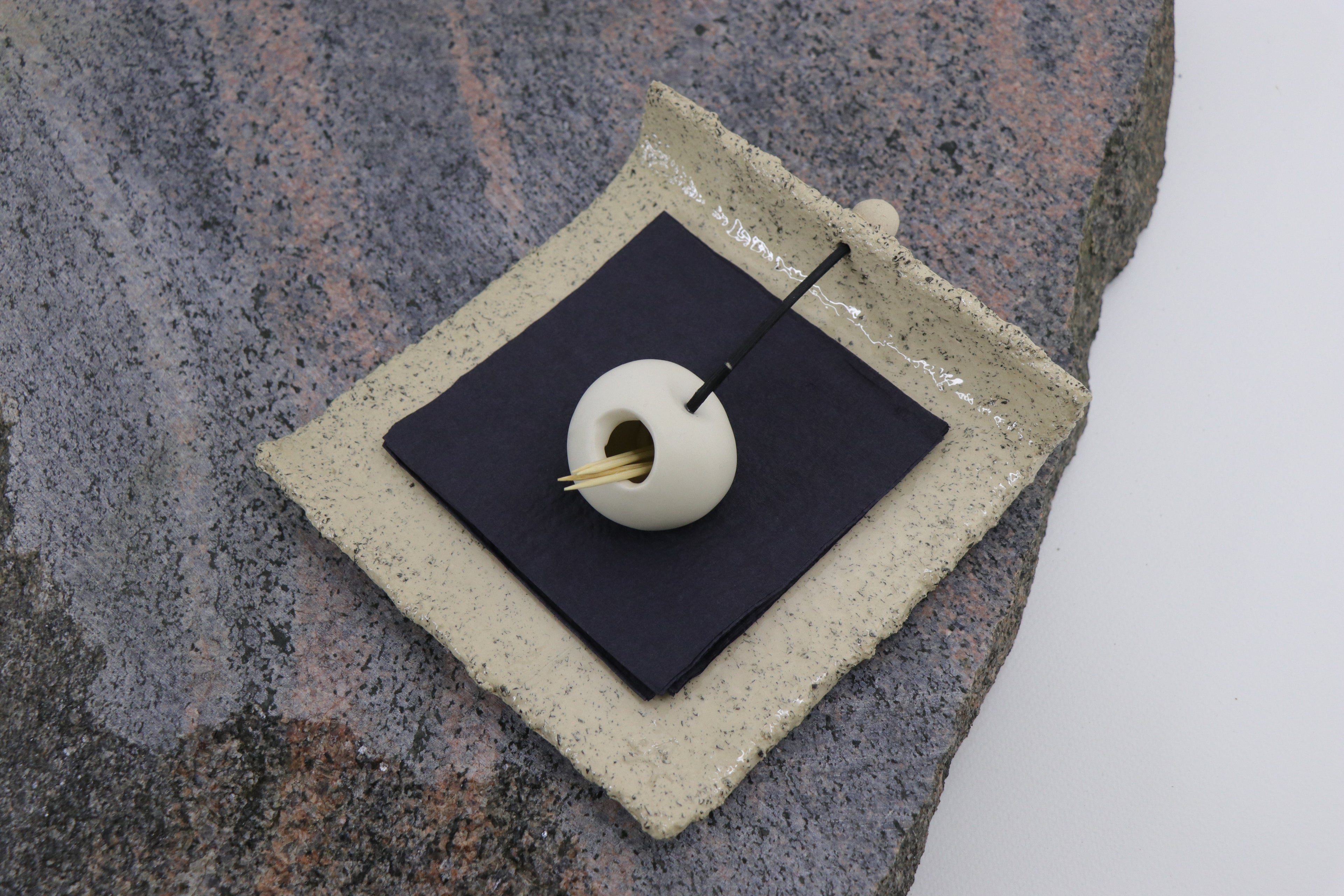 Apple | Napkin and toothpick holder