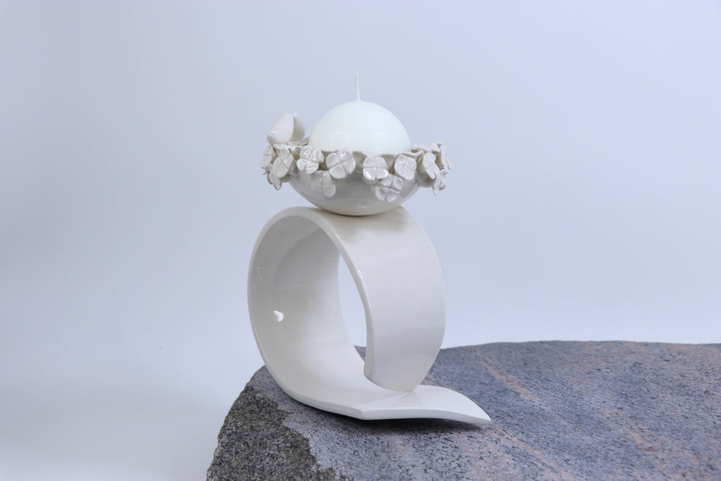 Oval peace | With birds